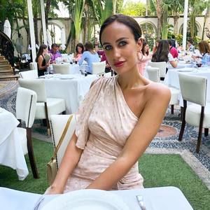 Meet your Posher, Anne